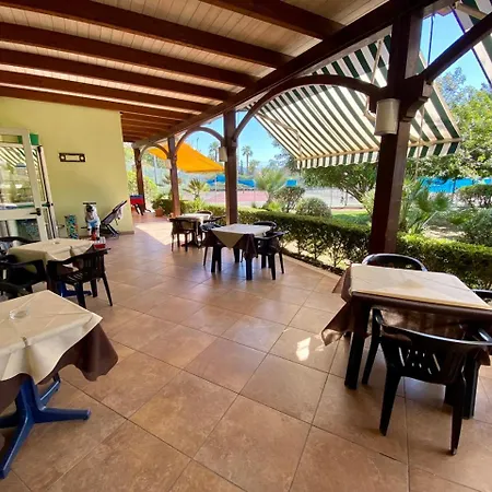 Beach Club *