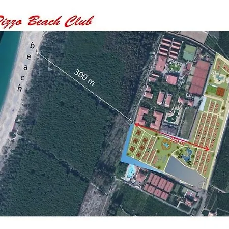 Beach Club *