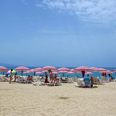 Apartment Beach Club *